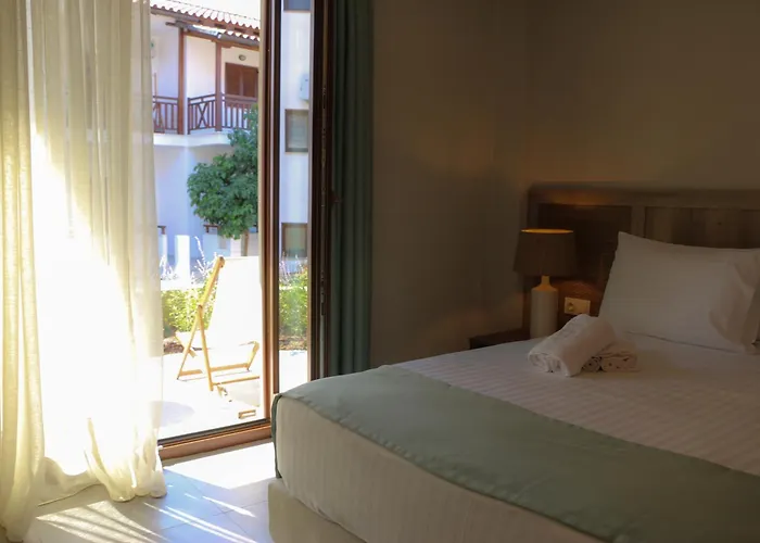 Mple Boutique Konukevi Ouranoupoli